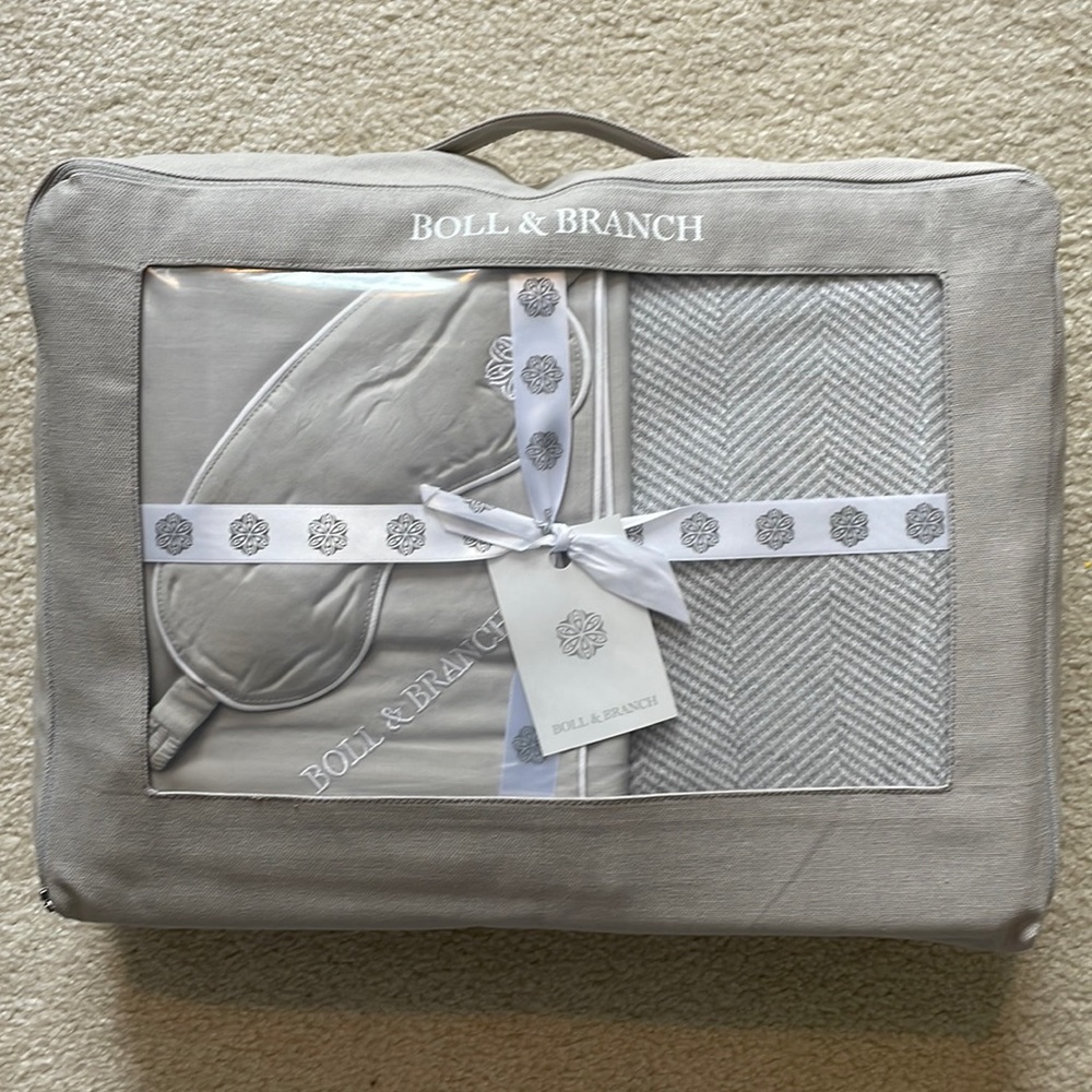 NWT Boll & Branch luxury travel set